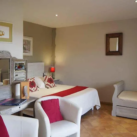 بيت ضيافة Maison D'hotes La Bastidaine كاسيس