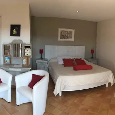 Maison D'hotes La Bastidaine كاسيس