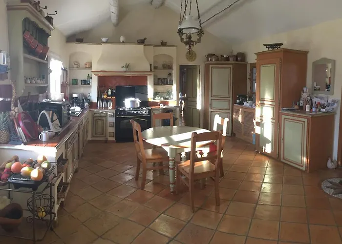 Maison D'hotes La Bastidaine *