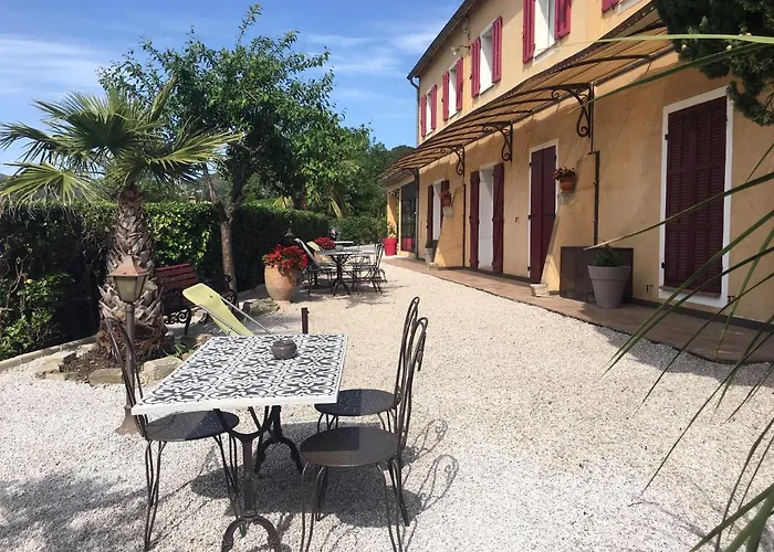 Maison D'hotes La Bastidaine كاسيس