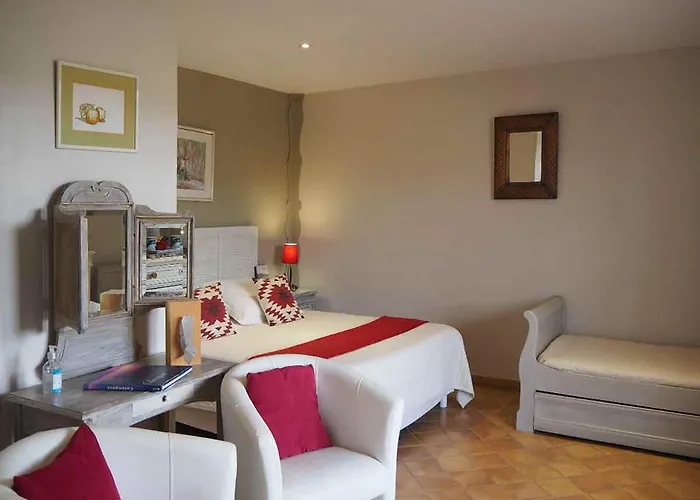 بيت ضيافة Maison D'hotes La Bastidaine كاسيس